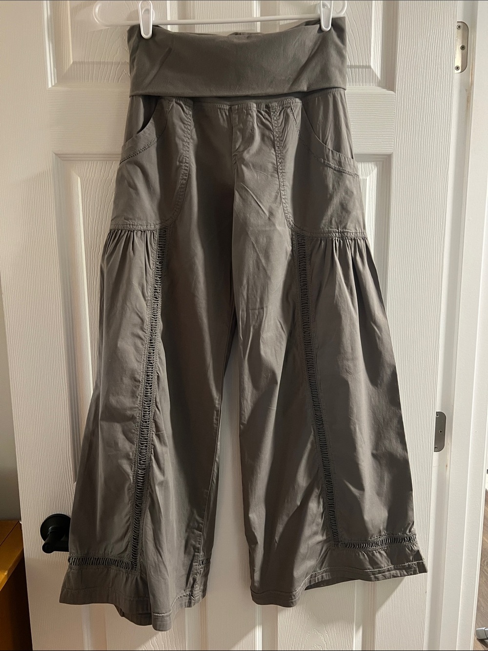 XCVI Wide-Leg Pants in Gray/Green